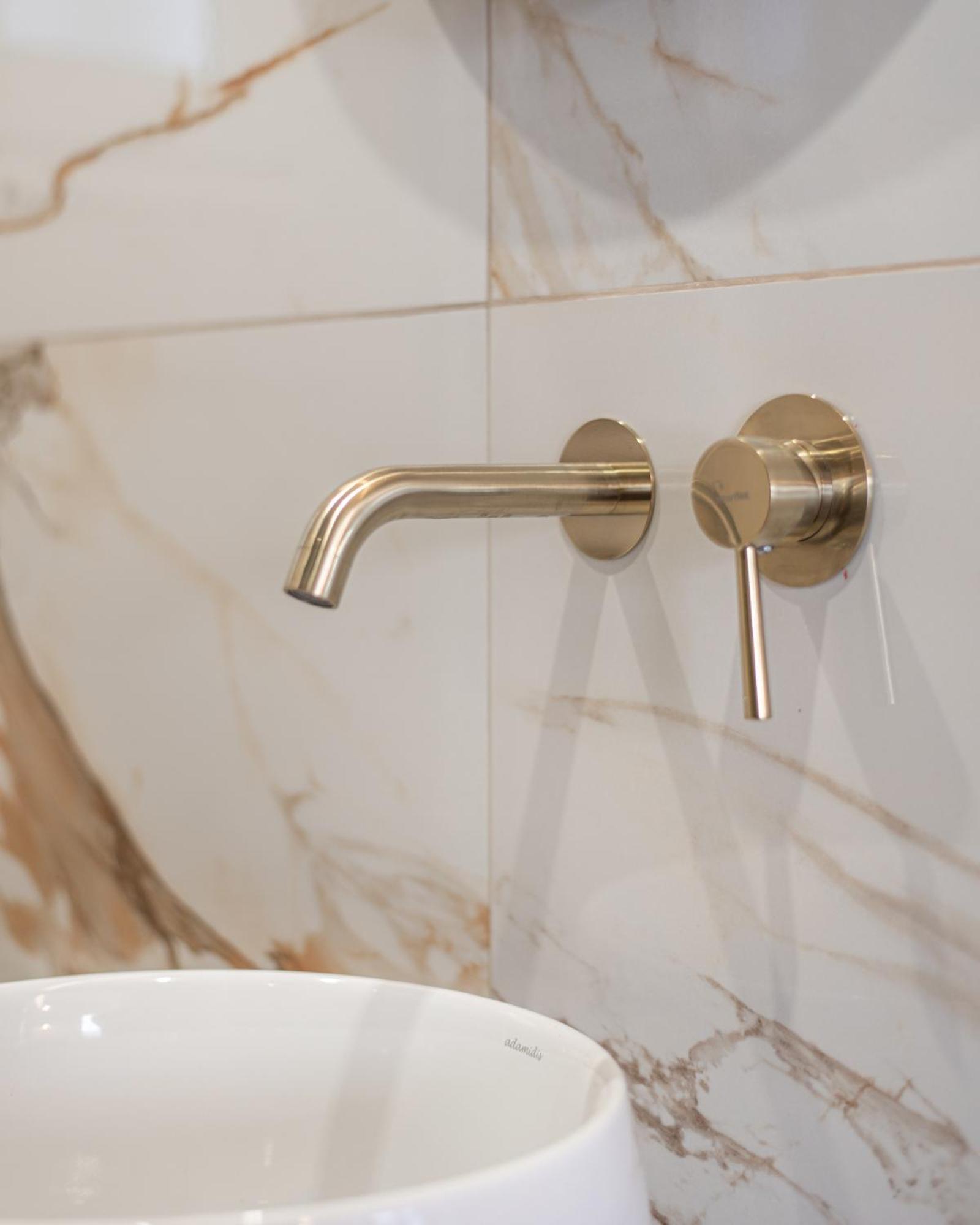 2Bdroom Plaka Apartment أثينا المظهر الخارجي الصورة