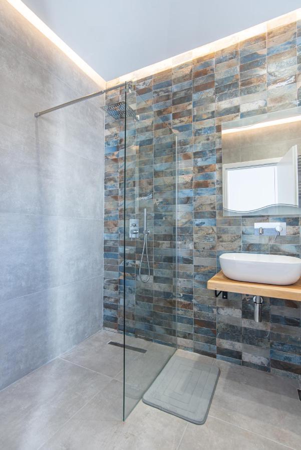 2Bdroom Plaka Apartment أثينا المظهر الخارجي الصورة